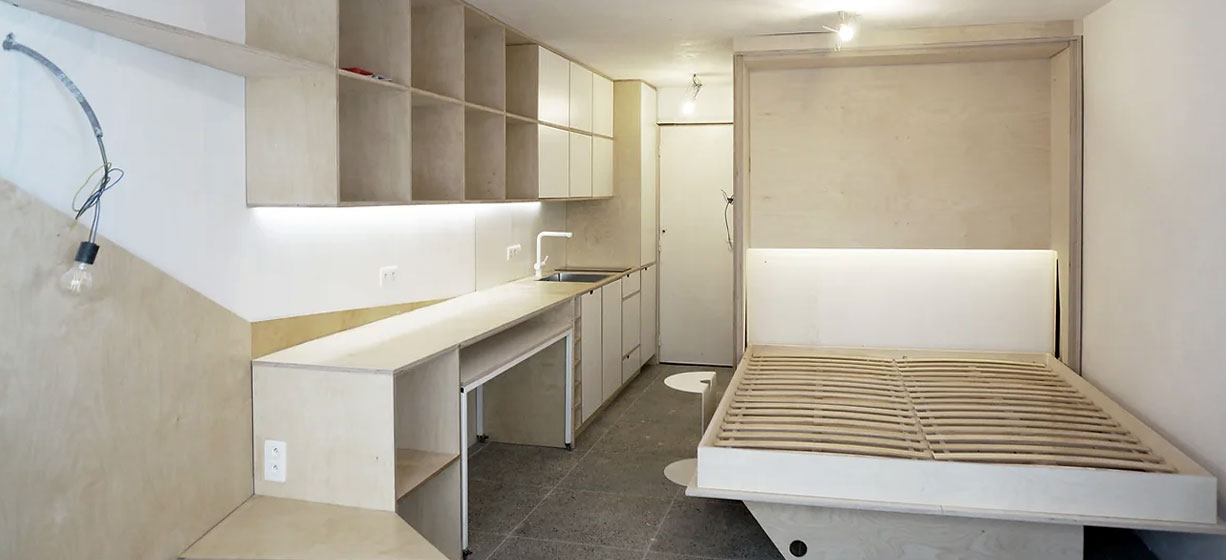 appartement rénové à Ostende avec création d'un lite et de mobilier en bois sur-mesure