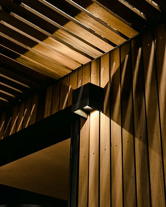 luminaire et bardage en bois