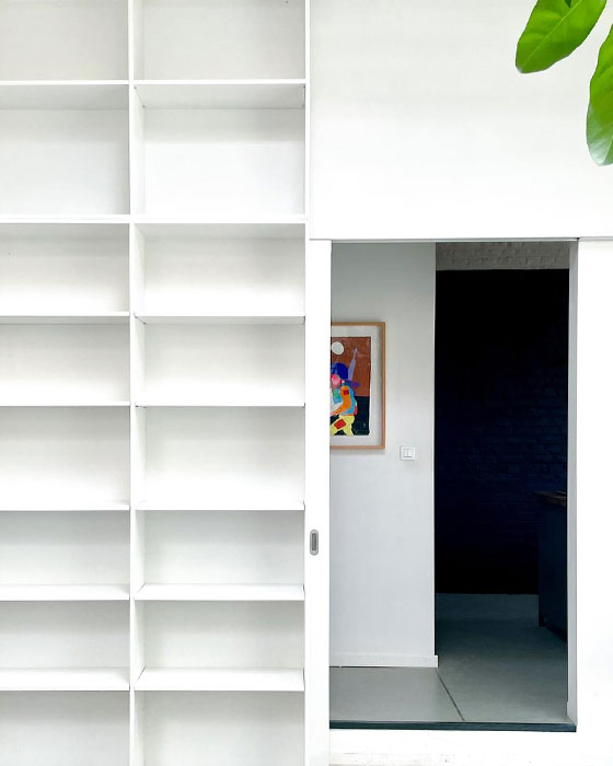 rénovation et création d'une bibliothèque sur mesure dans une maison à Liège